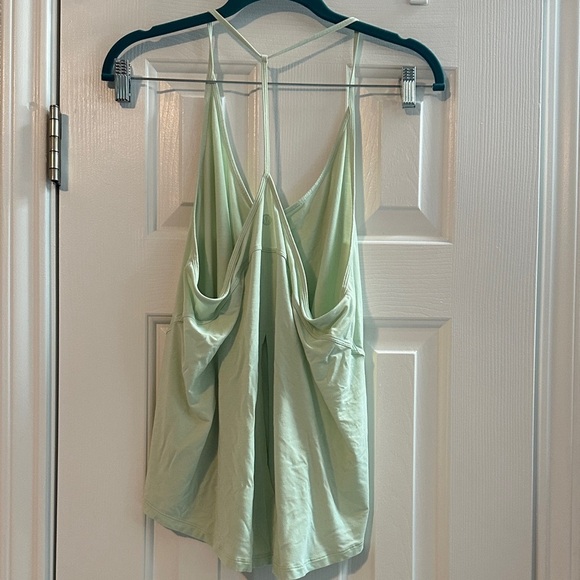 lululemon Modal-Silk Yoga Tank Top
Kohlrabi Green Women’s 10 Running Workout - Picture 3 of 6